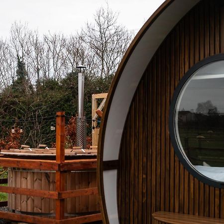 Luxury Glamping Pod Villa Malahide Kültér fotó