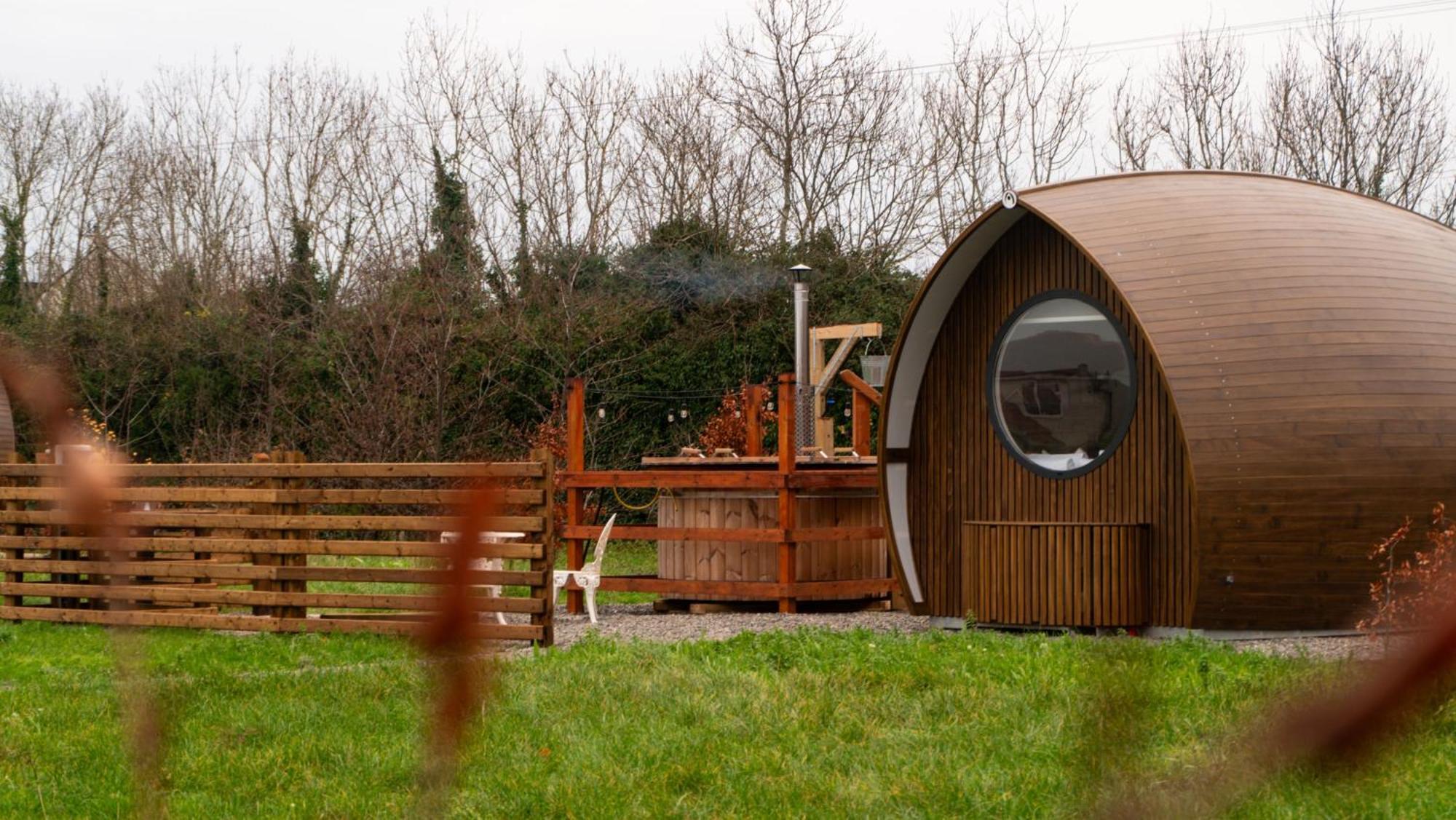 Luxury Glamping Pod Villa Malahide Kültér fotó